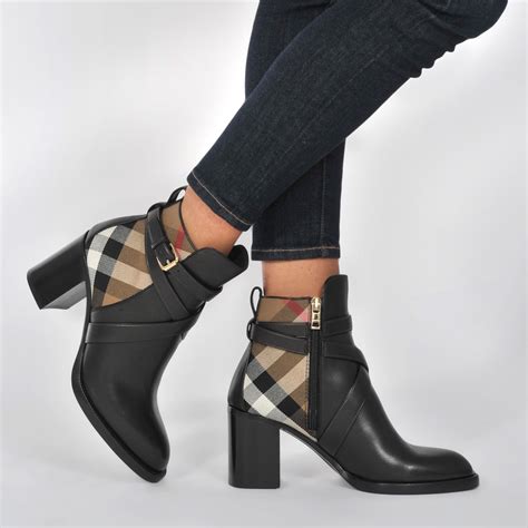 Women’s Burberry Shoes .